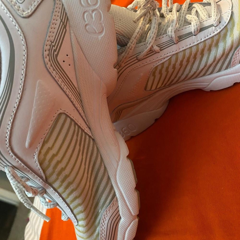 e360 sport shoes 6 1/2